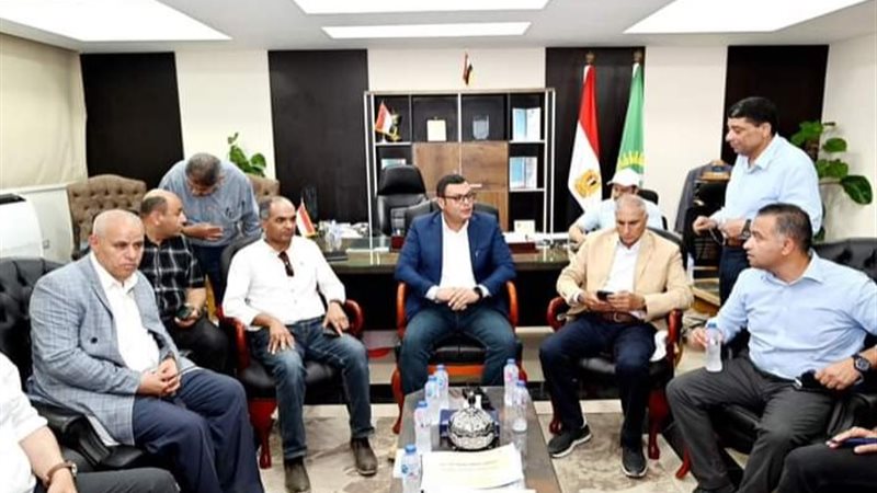 جانب من اجتماع وزارة الإسكان