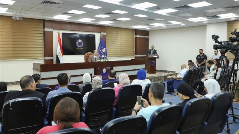 خلال المؤتمر الصحفي
