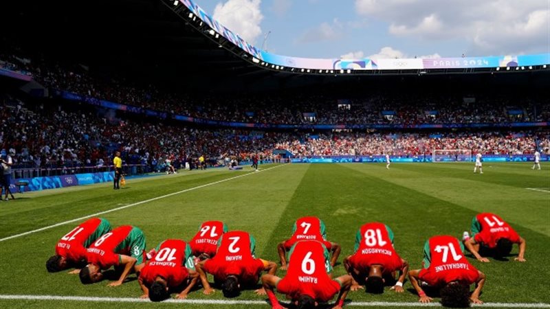 سجدة لاعبي المنتخب المغربي