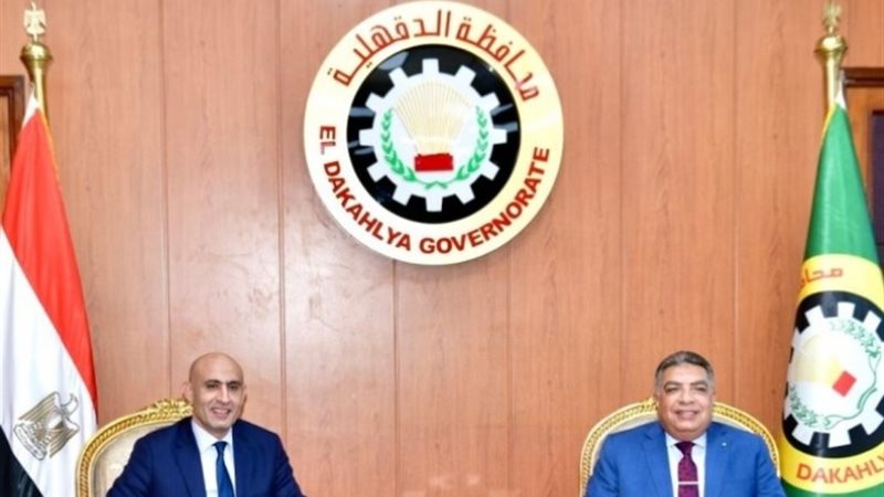محمد عبداللطيف، وزير التربية والتعليم والتعليم الفني، اللوا