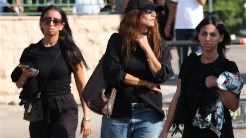 زينة في جنازة ميريت رحمي