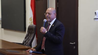 محمد جبران يُسلم عقود عمل لذوي الهمم بمحافظتي القاهرة والإسماعيلية (صور)
