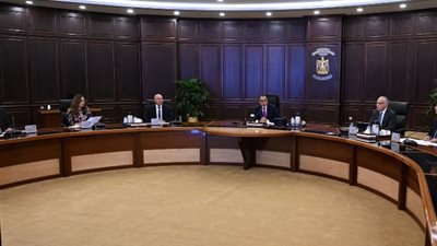 رئيس الوزراء يستعرض خطة مساندة صناعة السكر وتذليل المعوقات