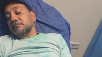 زوجة تامر فرج تطمئن الجمهور على حالته الصحية: «هترجع تتريق على كلامي تاني»