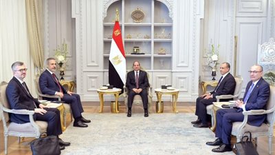 الرئيس السيسي لوزير خارجية تركيا: الشرق الأوسط يمر بمنعطف شديد الدقة والخطورة