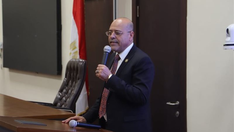 وزير العمل محمد جبران