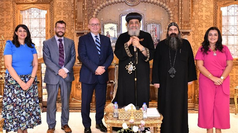 البابا تواضروس الثانى مع السفير الكندي