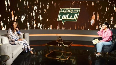 «كبرت ونفسي اتحجب»، صفاء جلال في أول ظهور مع ابنتها على الهواء