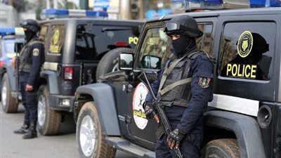 حبس متهم 4 أيام على ذمة التحقيق ضبط بحوزته 50 كيلو حشيش بالإسماعيلية