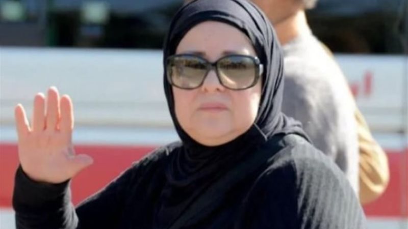 دلال عبدالعزيز