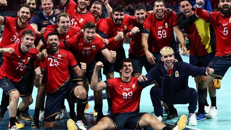 احتفال لاعبي منتخب إسبانيا