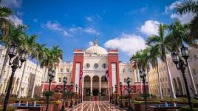 الجامعة البريطانية