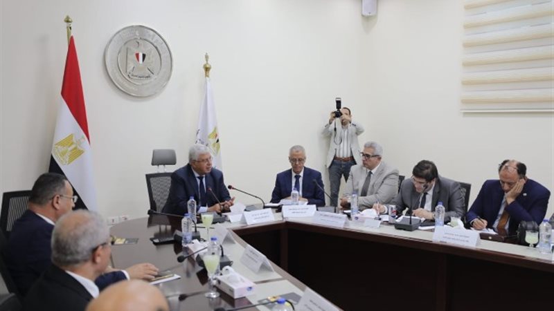 الدكتور أيمن عاشور وزير التعليم العالي