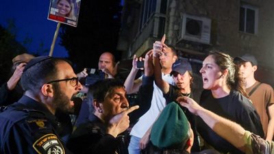 عائلات المحتجزين: نتنياهو يهتم بحسابات سياسية إجرامية على حساب أبنائنا