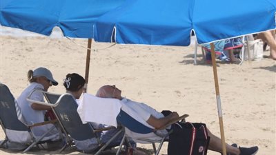 بايدن بـ«يتفسح»، العالم على شفا حفرة من حرب عالمية ثالثة (فيديو)