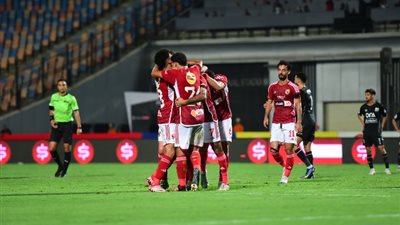 الأهلي يفوز على زد بهدفين في الدوري المصري (فيديو)