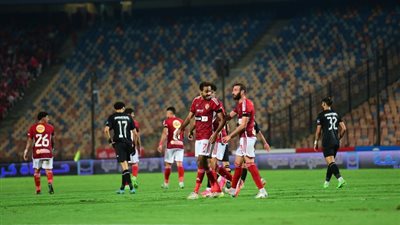 الأهلي يفوز على زد بهدفين في الدوري (صور)