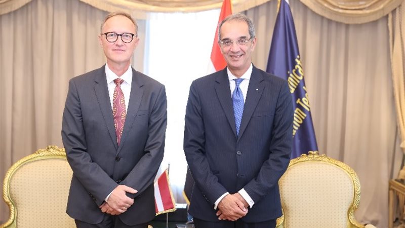 عمرو طلعت وزير الاتصالات وتكنولوجيا المعلومات، أندريس رازان