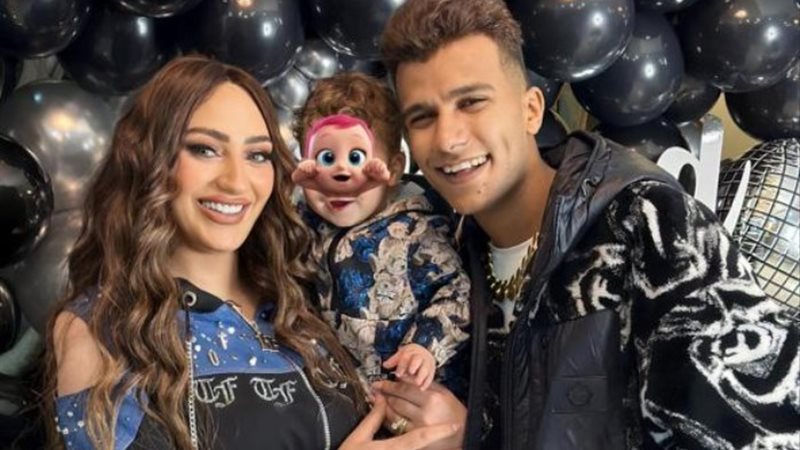 عصام صاصا وزوجته جهاد