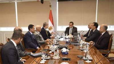 توجيهات من وزير الإسكان بشأن أبراج الداون تاون وكريستال لاجون بالعلمين