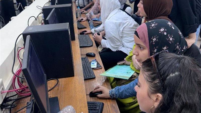 معامل تنسيق كلية الآداب