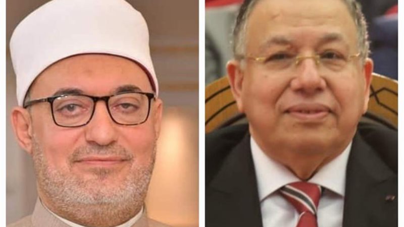 مفتي الديار المصرية ونقيب الأشراف
