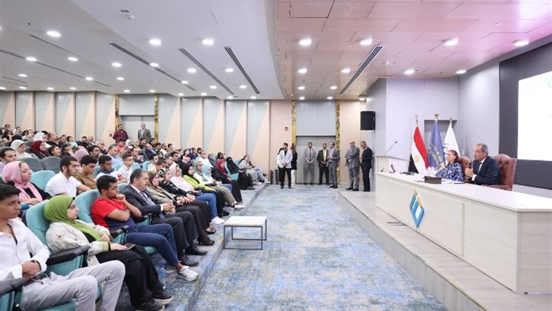 عمرو طلعت في جامعة مصر للمعلوماتية