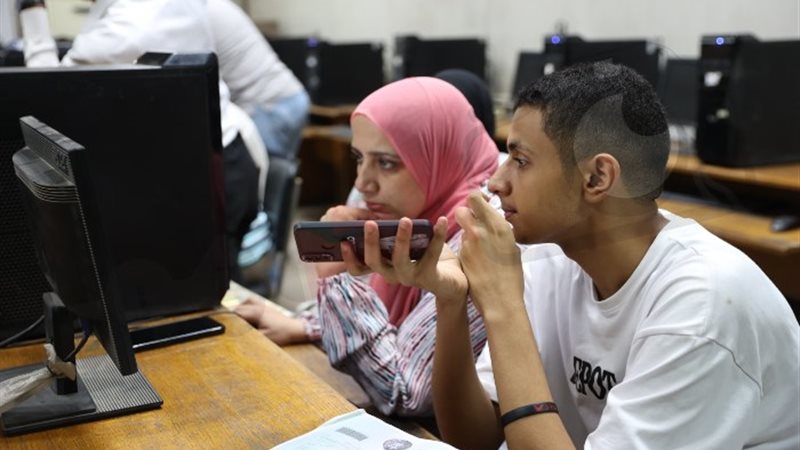 طلاب الثانوية العامة 2024 أثناء التنسيق