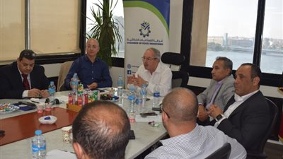 الصناعات الغذائية: بحث تأمين احتياجات مصانع الحلويات حتى فبراير 2025