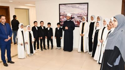 وزير الأوقاف يلتقي كورال نجوم الإنشاد دعما للموهوبين من الشباب