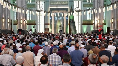 بث مباشر، نقل شعائر صلاة الجمعة من مسجد السيدة زينب