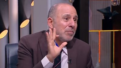 أستاذ طب نفسي يوجه نصيحة للرجال لتجنب الطلاق حال وقوع خيانة زوجية (فيديو)