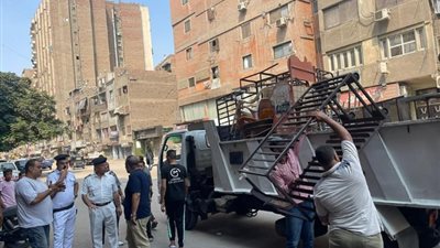 الجيزة تتابع رفع إشغالات وتعديات المحال بـ «العمرانية»