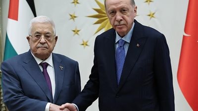 أردوغان يبحث الأوضاع في غزة مع أبو مازن، وكلمة مرتقبة لعباس أمام البرلمان التركي