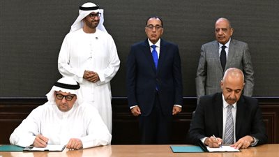 مصر والإمارات توقعان اتفاقية مشروع إنشاء محطة إنتاج الكهرباء من طاقة الرياح