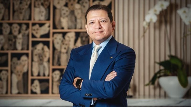 أحمد عبد العال رئيس بنك المشرق