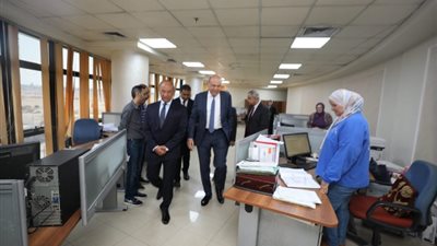 وزير الطيران يوجه بتطوير الرادار التمثيلي ومتابعة إجراءات السلامة