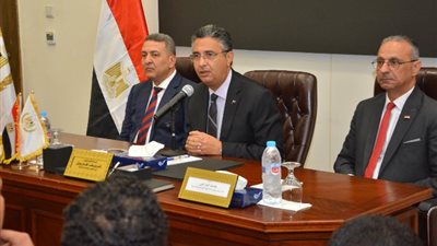 وزير التموين: مصر لاعب رئيسي بسوق القمح ونحتاج 20 مليون طن سنويًا