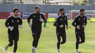 جلسة كافيه التجمع تحسم انتقال حارس الأهلي للزمالك (خاص)