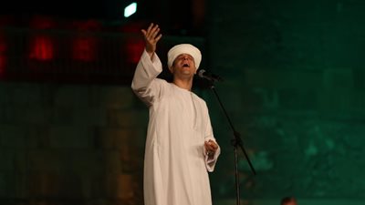 تهليل ورقص على ألحان 