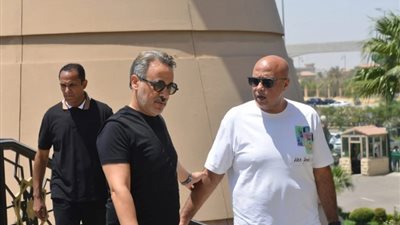موعد ومكان عزاء والد زوجة الفنان إيهاب فهمي