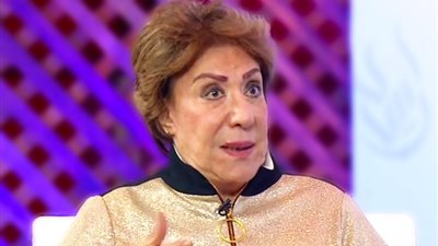 سميحة أيوب لـ «الجمهور»: أمينة رزق أستاذتي وكانت بتخضني على المسرح