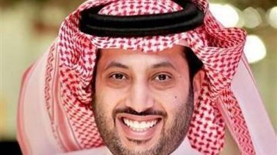 تركي آل الشيخ ينشر صورته وهو فى سن الطفولة ويمازح عمرو أديب