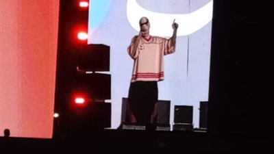 مهرجان العلمين، تووليت يهدى حبيبته أغنية «ما تيجي اعدى عليك»