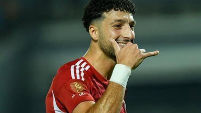 مفاجأة، وسام أبو علي يرشح مهاجما جديدا للأهلي