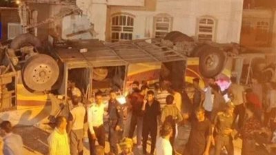 ارتفاع ضحايا حادث انقلاب حافلة سياحية باكستانية في إيران إلى 35 قتيلا