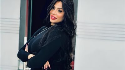 تحقيقات النيابة مع الراقصة سلطانة: تبث فيديوهات خادشة للحياء من حفلات الساحل