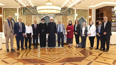 مفتي الجمهورية يستقبل الأنبا إرميا ووفد بيت العائلة المصرية لبحث التعاون المشترك