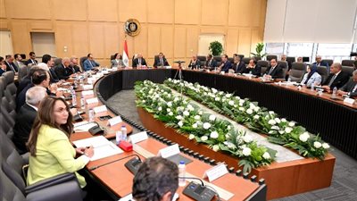 تفاصيل الاجتماع الخامس للمجموعة الوزارية للتنمية الصناعية