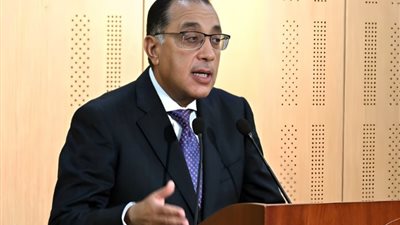 رئيس الوزراء: نعوض المتضررين من إنشاء الطرق والمحاور حتى لو كانت المباني غير قانونية